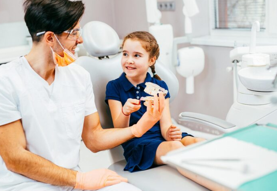 Kinderzahnarzt Behandlung